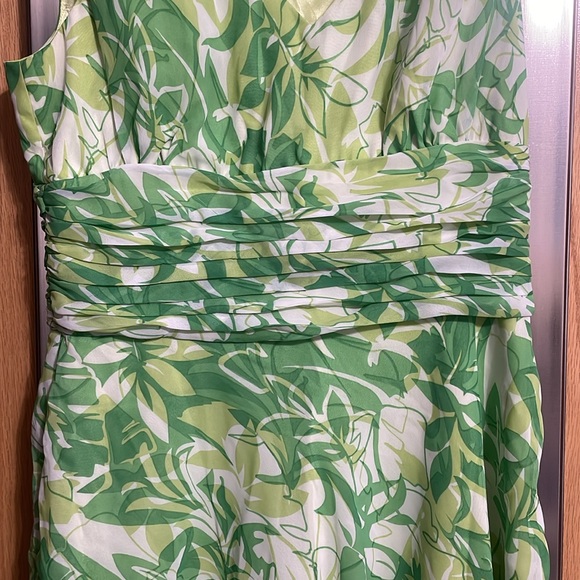 Hayley Matthews size 12 lined sleeveless dress ruched mid section lime green - Picture 5 of 12